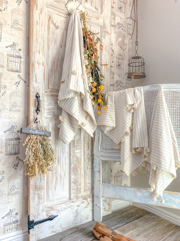 Off White Matelasse Coverlet