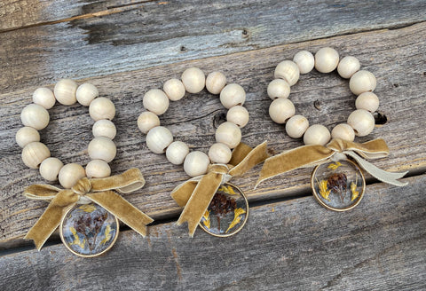 Farmhouse Beaded Napkin Rings With Dried Floral Charms